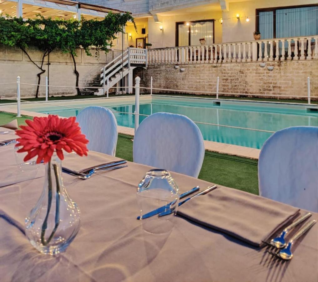הוילה Miglionico Agriturismo Al Passaggio Di Pirro מראה חיצוני תמונה