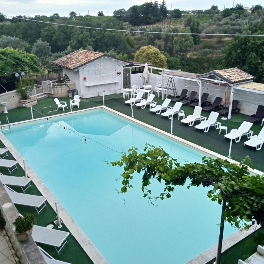 הוילה Miglionico Agriturismo Al Passaggio Di Pirro מראה חיצוני תמונה