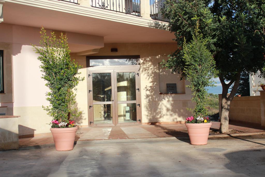 הוילה Miglionico Agriturismo Al Passaggio Di Pirro מראה חיצוני תמונה