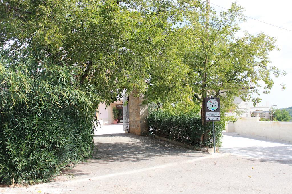 הוילה Miglionico Agriturismo Al Passaggio Di Pirro מראה חיצוני תמונה