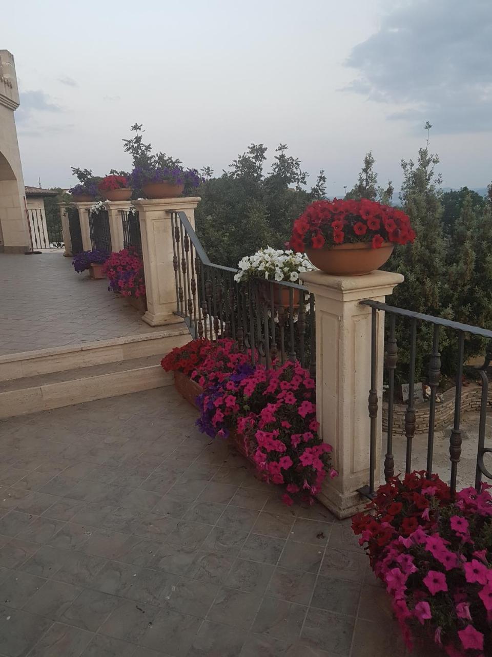 הוילה Miglionico Agriturismo Al Passaggio Di Pirro מראה חיצוני תמונה